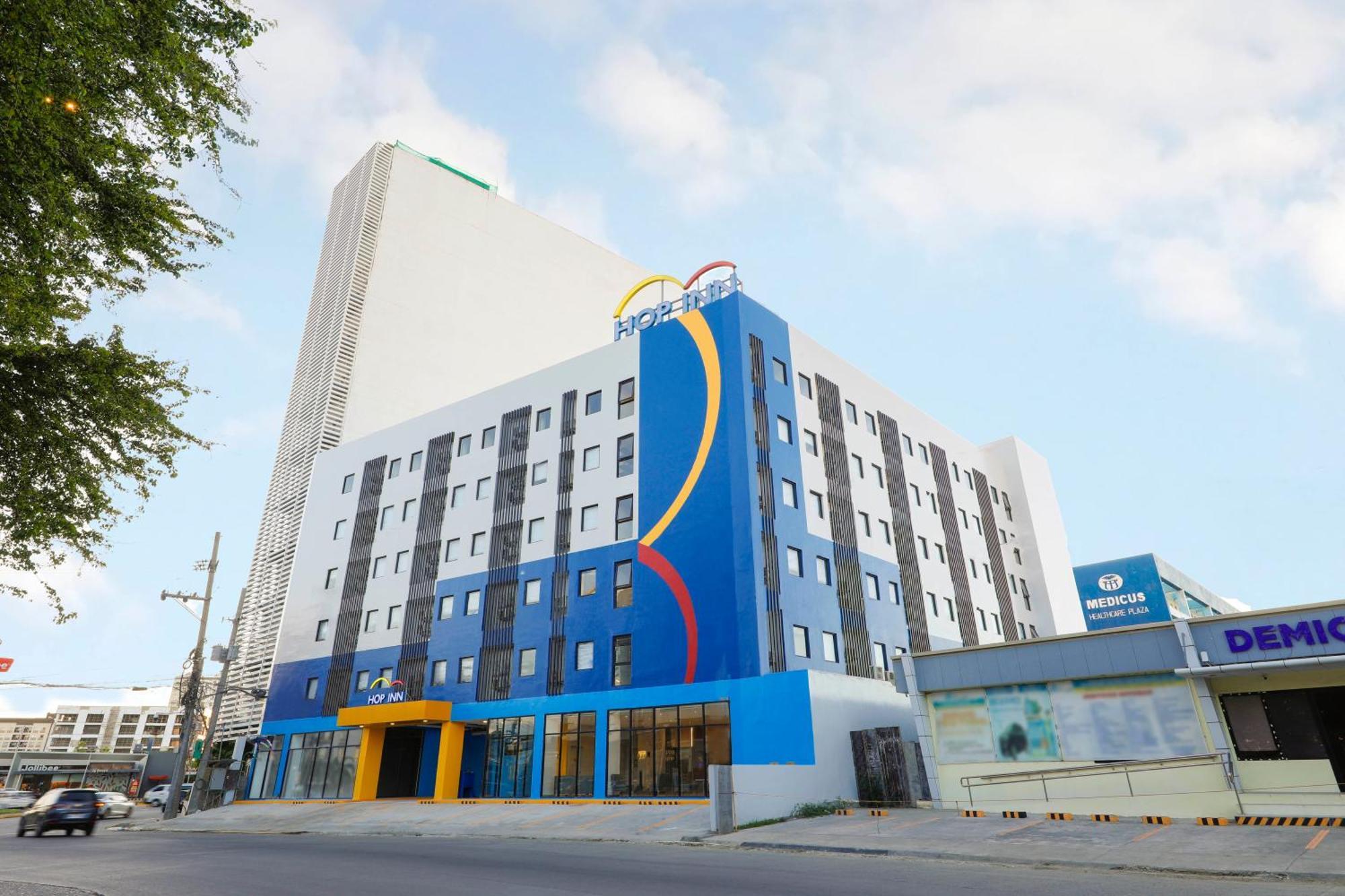 Hop Inn Hotel Iloilo Bagian luar foto