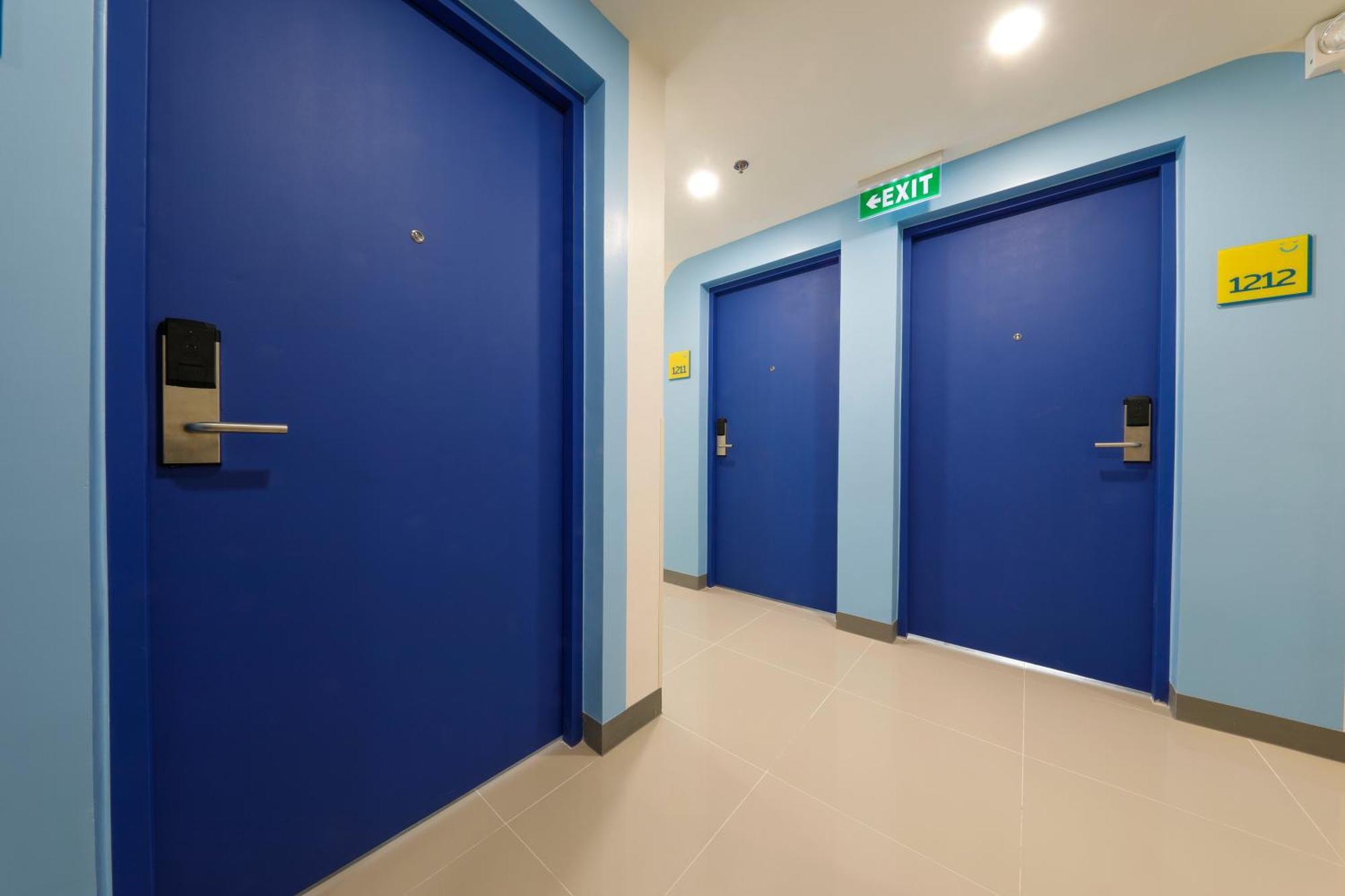 Hop Inn Hotel Iloilo Bagian luar foto