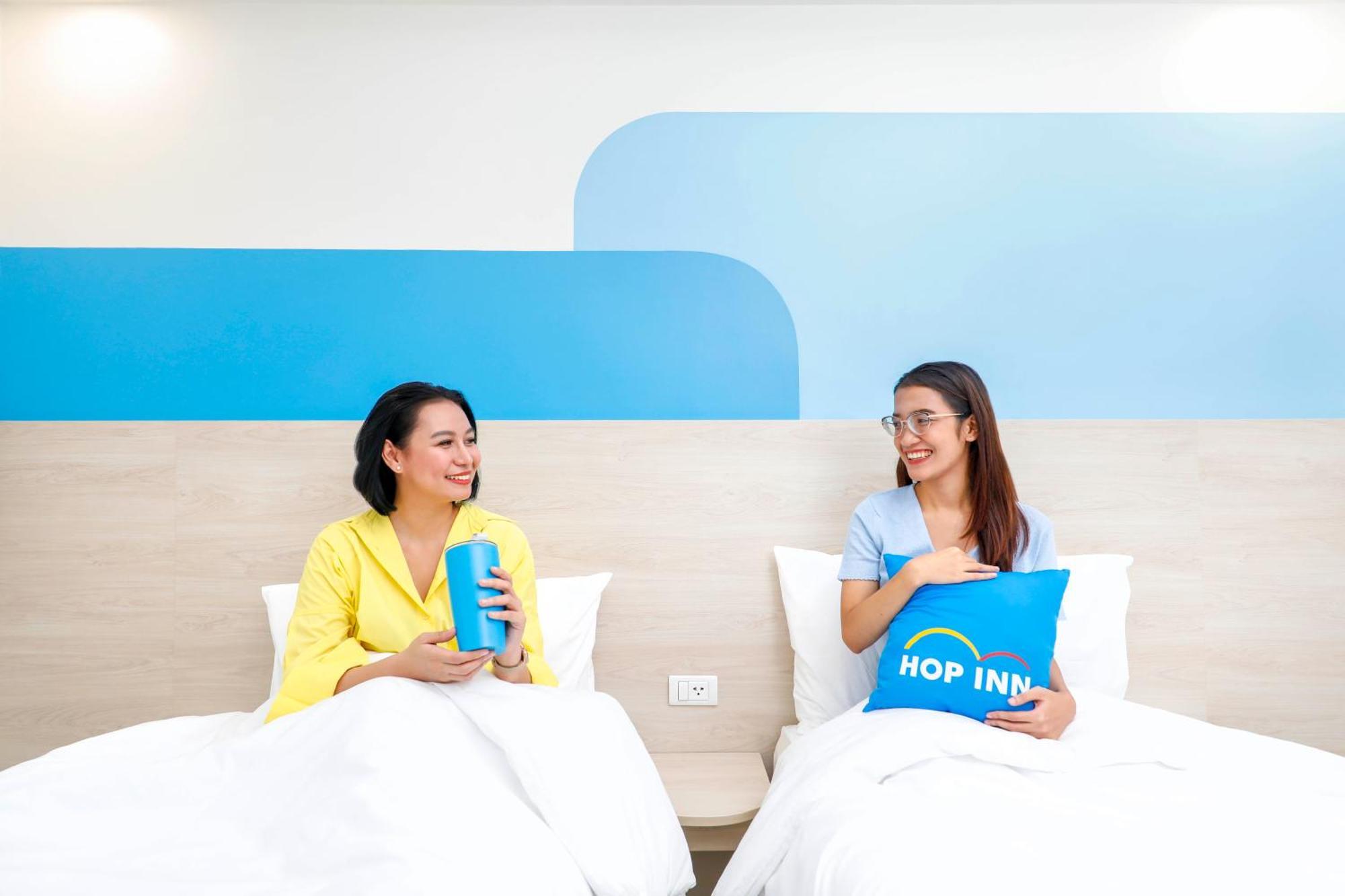 Hop Inn Hotel Iloilo Bagian luar foto